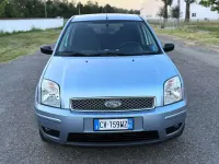 Usata Ford Fusion 80 CV (58 kW) 2005 Blu/azzurro Utilitaria