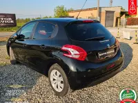 Usata Peugeot 208 82 CV (60 kW) 2016 Nero Utilitaria