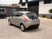 Usata Lancia Ypsilon Gold 69 CV (50 kW) 2014 Marrone Utilitaria