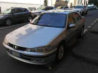 Usata Peugeot 406 133 CV (97 kW) 2003 Argento Berlina