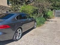 Usata Jaguar XF Portfolio 180 CV (132 kW) 2018 Grigio Berlina