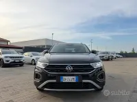 Usata VW T-Roc Style 116 CV (85 kW) 2023 Nero SUV