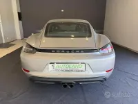 Usata Porsche 718 Cayman 300 CV (220 kW) 2022 Grigio Coupé