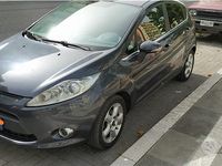 Begagnad Ford Fiesta Titanium 70 HK (51 kW) 2010 Grå Halvkombi