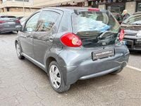 Usata Toyota Aygo Sol 68 CV (50 kW) 2006 Grigio Utilitaria