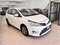 Usata Toyota Verso Active 124 CV (91 kW) 2013 Bianco Monovolume