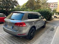 Usata VW Touareg 245 CV (180 kW) 2014 Grigio SUV