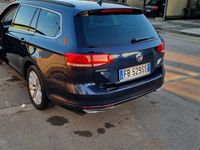 Usata VW Passat 120 CV (88 kW) 2015 Blu Station wagon