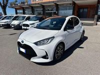 Usata Toyota Yaris Hybrid Lounge 116 CV (85 kW) 2022 Bianco Berlina