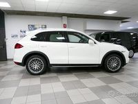 Usata Porsche Cayenne 245 CV (180 kW) 2012 Bianco SUV