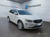 Usata Volvo XC60 Business Edition 190 CV (139 kW) 2016 Bianco SUV