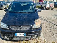Usata Opel Zafira 125 CV (91 kW) 2004 Nero Monovolume
