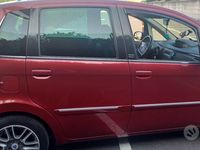 Usata Lancia Musa 120 CV (88 kW) 2009 Rosso Monovolume