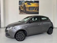 Usata Lancia Ypsilon Gold 69 CV (50 kW) 2022 Grigio Utilitaria