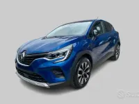Usata Renault Captur Equilibre 101 CV (74 kW) 2024 Blu SUV