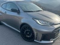 Usata Toyota Yaris 280 CV (205 kW) 2025 Grigio Utilitaria