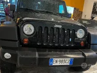 Usata Jeep Wrangler Sahara 200 CV (147 kW) 2012 Nero SUV
