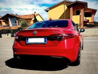 Usata Alfa Romeo Giulia 150 CV (110 kW) 2017 Rosso Berlina