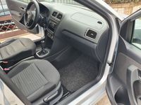 Usata VW Polo Comfortline 82 CV (60 kW) 2011 Argento Berlina