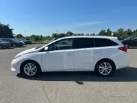 Usata Toyota Auris Lounge 90 CV (66 kW) 2014 Bianco Station wagon