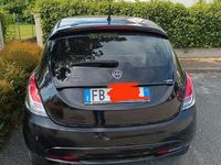 Usata Lancia Ypsilon 80 CV (58 kW) 2015 Nero Utilitaria