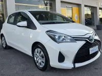 Usata Toyota Yaris Hybrid Active 73 CV (53 kW) 2017 Bianco Berlina