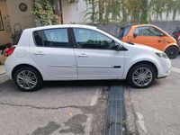 Usado Renault Clio II Dynamique 111 CV (81 kW) 2011 Blanco Berlina