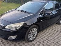 Usata Opel Astra Cosmo 110 CV (80 kW) 2010 Nero Berlina