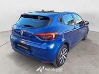 Usata Renault Clio V Equilibre 101 CV (74 kW) 2023 Blu Berlina