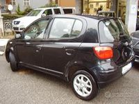 Usata Toyota Yaris 65 CV (47 kW) 2005 Nero Berlina