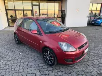 Usata Ford Fiesta 75 CV (55 kW) 2008 Rosso Utilitaria