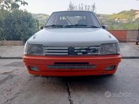 Usata Peugeot 205 54 CV (39 kW) 1989 Bianco Berlina