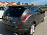 Usata Lancia Delta 120 CV (88 kW) 2010 Grigio Utilitaria