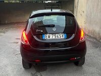 Usata Lancia Ypsilon 85 CV (62 kW) 2014 Nero Utilitaria