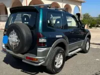 Usata Mitsubishi Pajero 160 CV (117 kW) 2001 Verde SUV