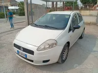 Usata Fiat Grande Punto S 75 CV (55 kW) 2011 Bianco Utilitaria