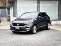 Usata VW T-Roc 150 CV (110 kW) 2018 Grigio SUV