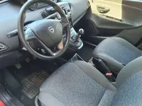 Usata Lancia Ypsilon Silver 69 CV (50 kW) 2022 Rosso Utilitaria