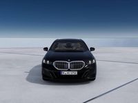 Nuova BMW 530e M Sport 190 CV (139 kW) 2025 Black sapphire Station wagon