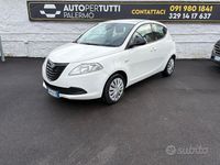 Usata Lancia Ypsilon Platinum 70 CV (51 kW) 2014 Bianco Utilitaria