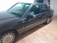 Usata Mercedes 190 Sportline 109 CV (80 kW) 1990 Grigio Berlina