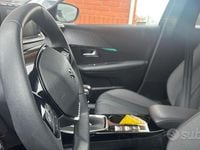 Usata Peugeot 208 82 CV (60 kW) 2023 Nero Utilitaria