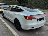 Usata Tesla Model 3 Long Range AWD 366 kW (498 CV) 2021 Bianco Berlina