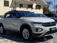 Usata VW T-Roc Life 116 CV (85 kW) 2024 Nero SUV