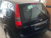 Usata Ford Fiesta Ghia 68 CV (50 kW) 2004 Nero Berlina