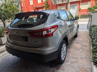 Usata Nissan Qashqai 115 CV (84 kW) 2015 Grigio SUV
