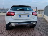 Usata Mercedes GLA200 136 CV (100 kW) 2017 Bianco SUV