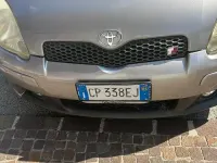 Usata Toyota Yaris Sport 105 CV (77 kW) 2004 Grigio Berlina