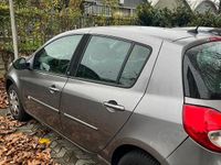 Usata Renault Clio II 75 CV (55 kW) 2011 Berlina