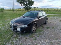 Usata Alfa Romeo 147 105 CV (77 kW) 2007 Nero Utilitaria